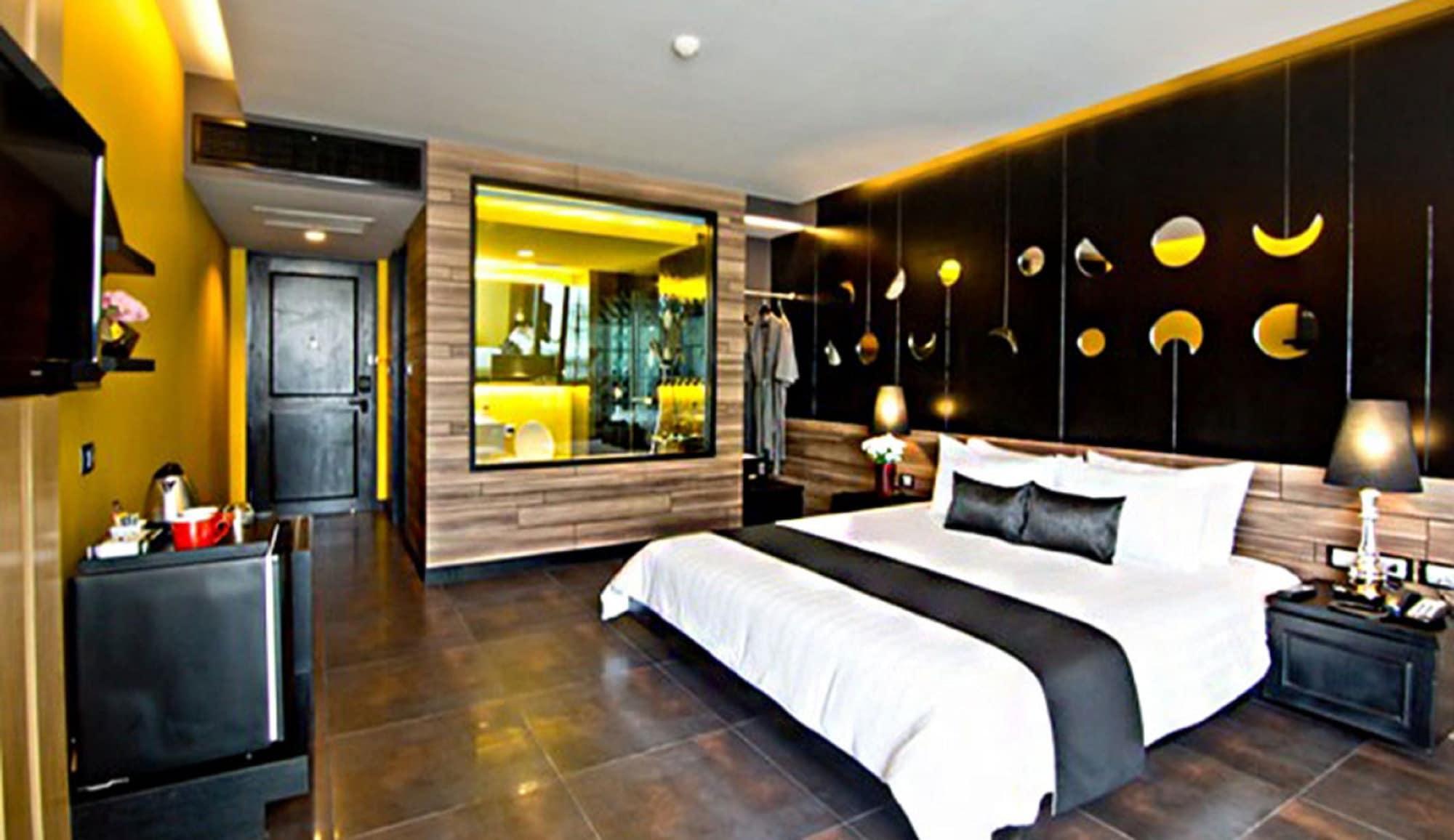 Tsix5 Quarter Hotel Pattaya Ngoại thất bức ảnh