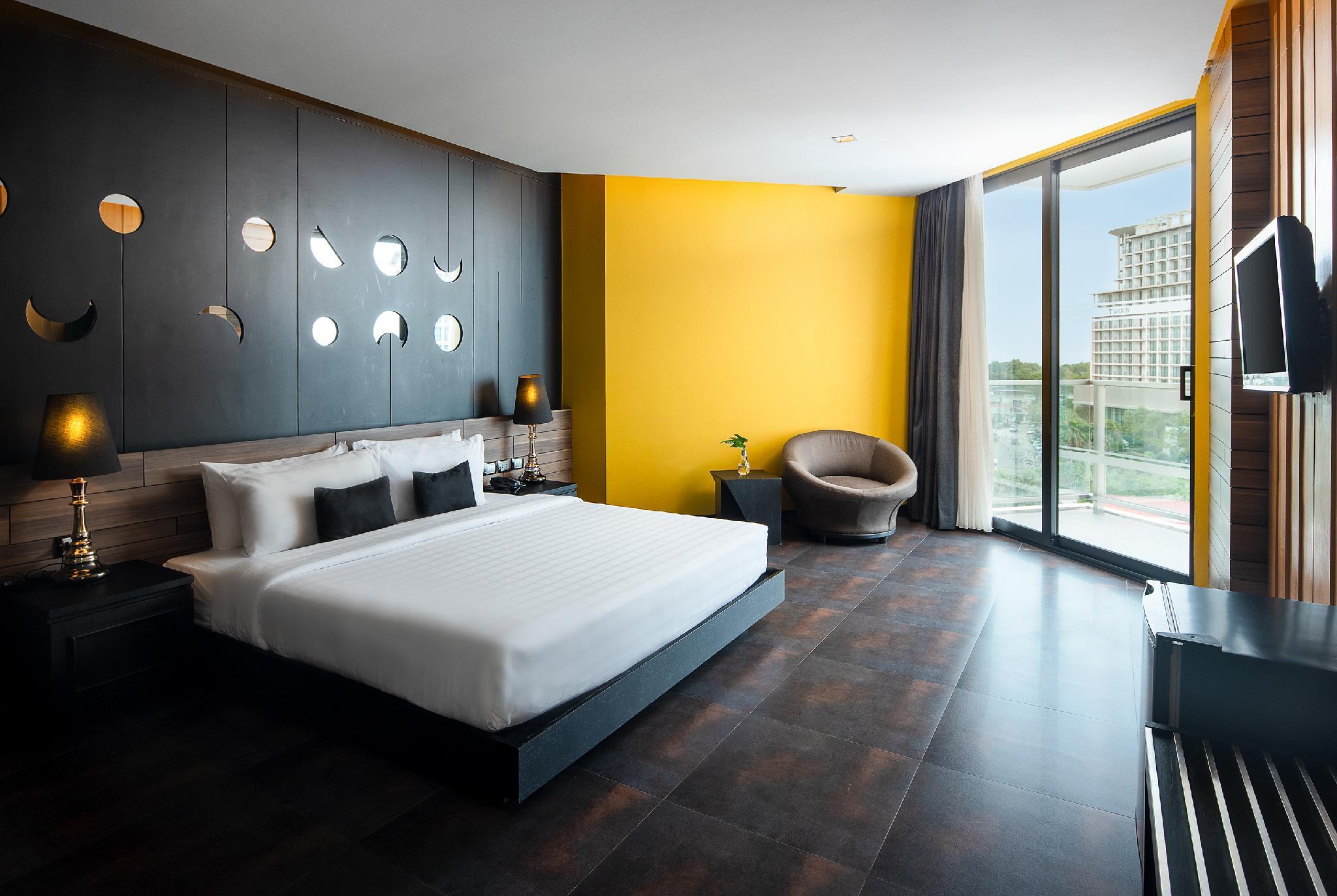 Tsix5 Quarter Hotel Pattaya Ngoại thất bức ảnh