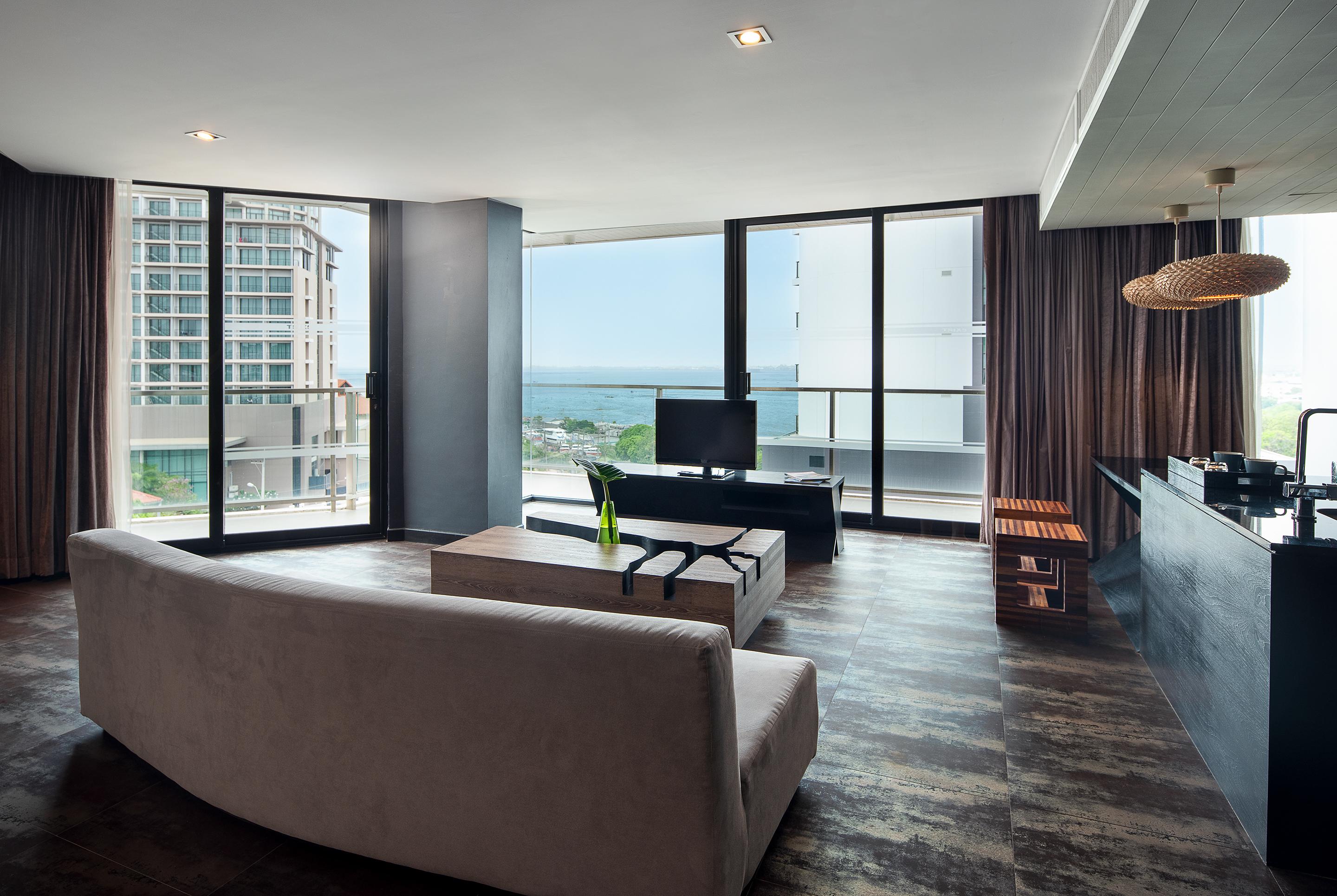 Tsix5 Quarter Hotel Pattaya Ngoại thất bức ảnh