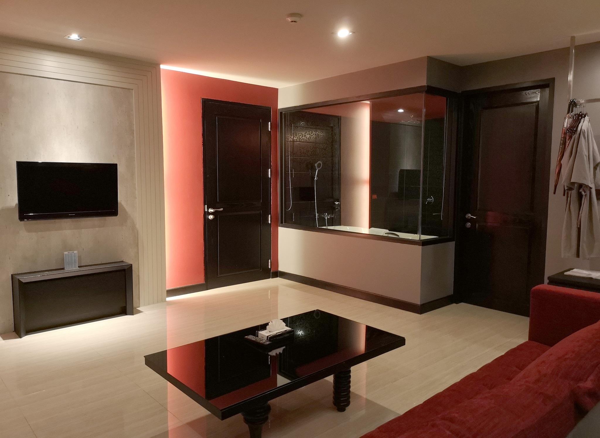 Tsix5 Quarter Hotel Pattaya Ngoại thất bức ảnh
