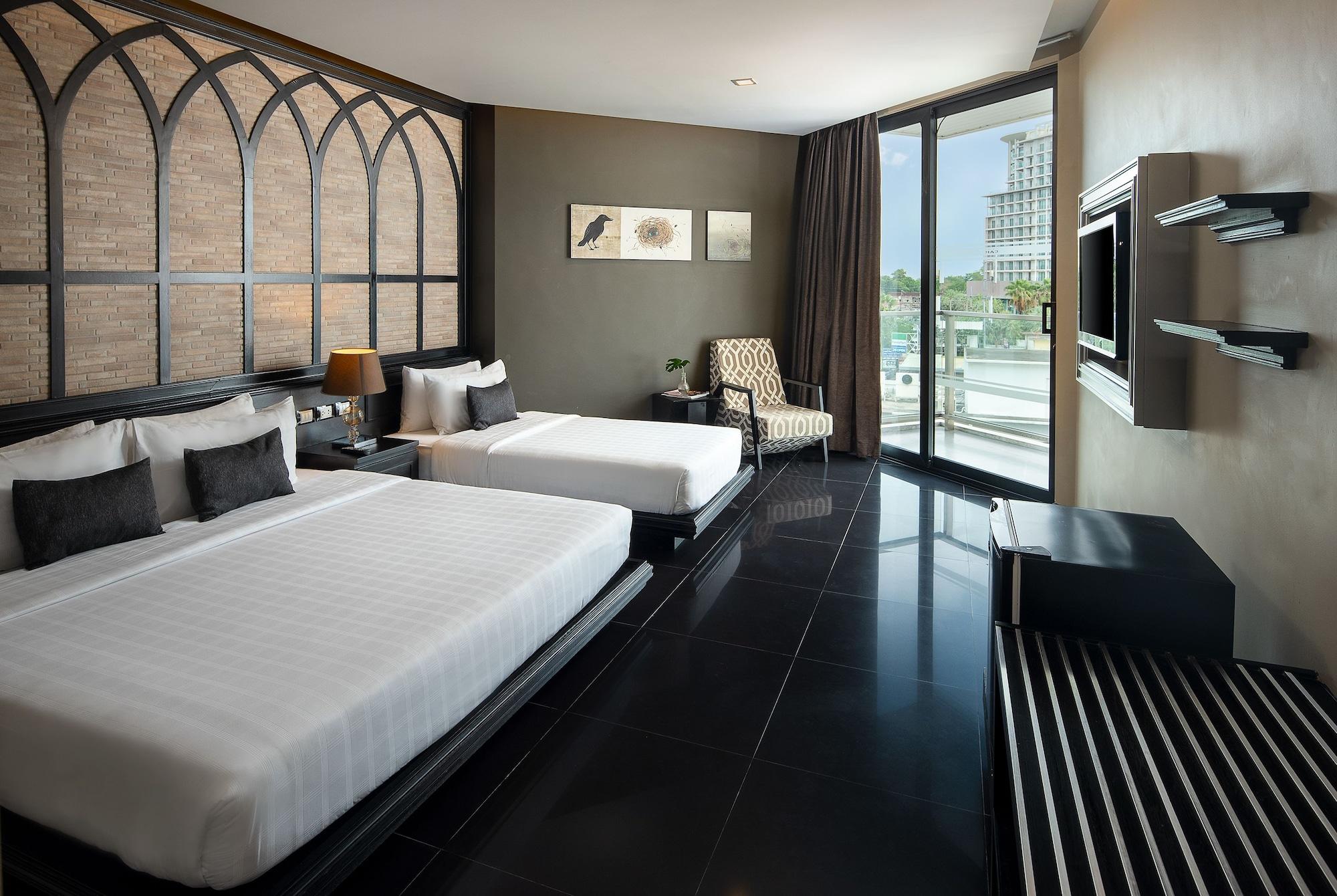 Tsix5 Quarter Hotel Pattaya Ngoại thất bức ảnh