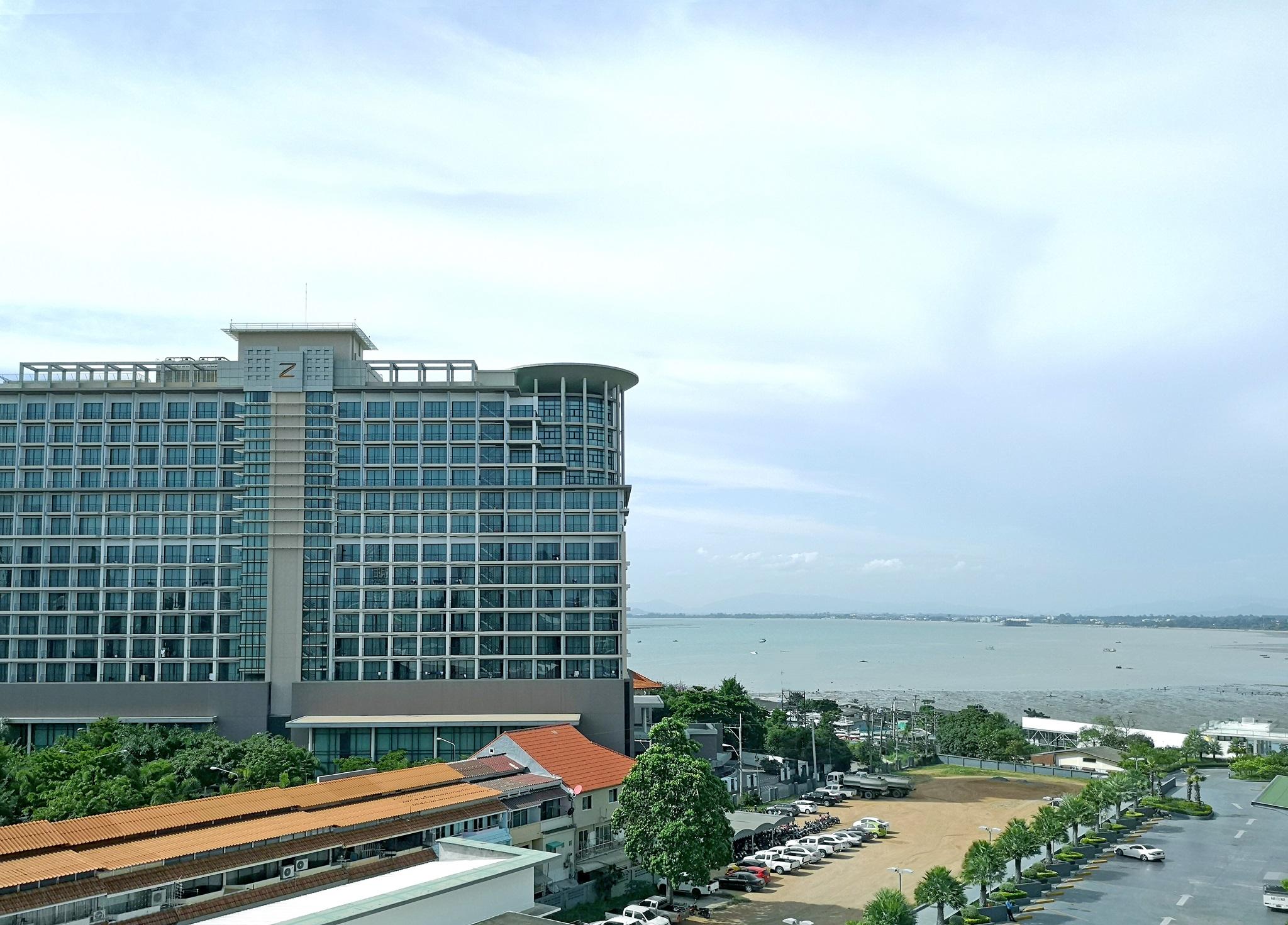 Tsix5 Quarter Hotel Pattaya Ngoại thất bức ảnh