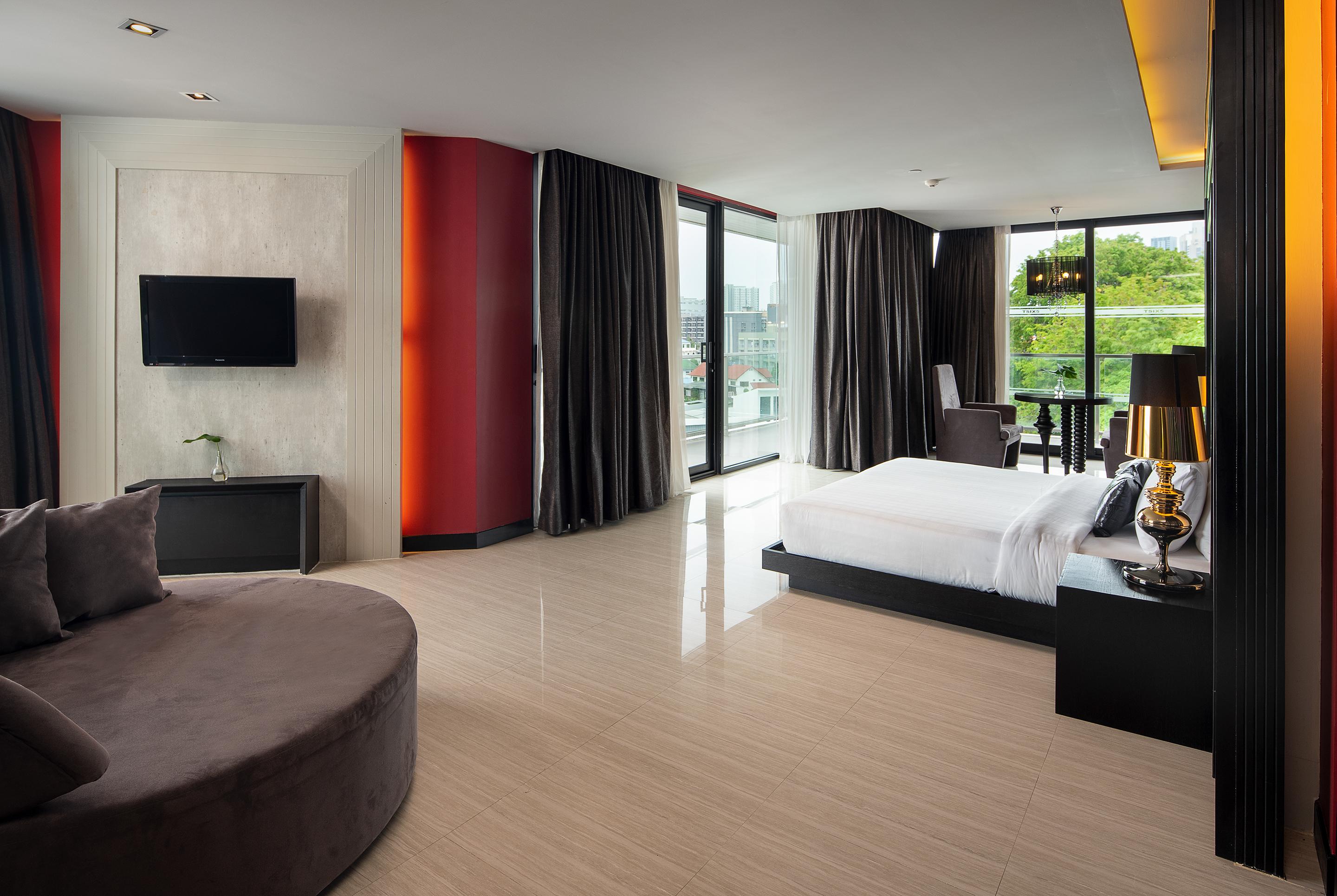 Tsix5 Quarter Hotel Pattaya Ngoại thất bức ảnh