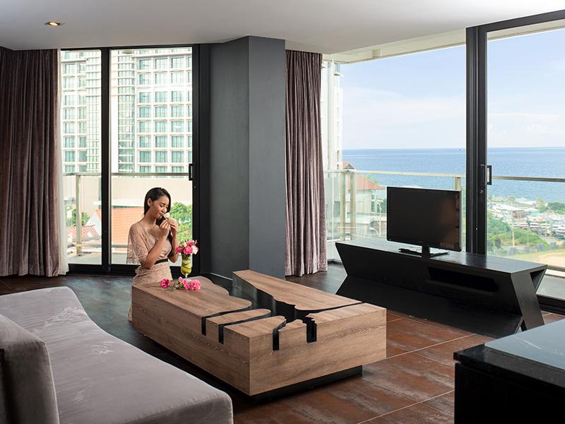 Tsix5 Quarter Hotel Pattaya Ngoại thất bức ảnh