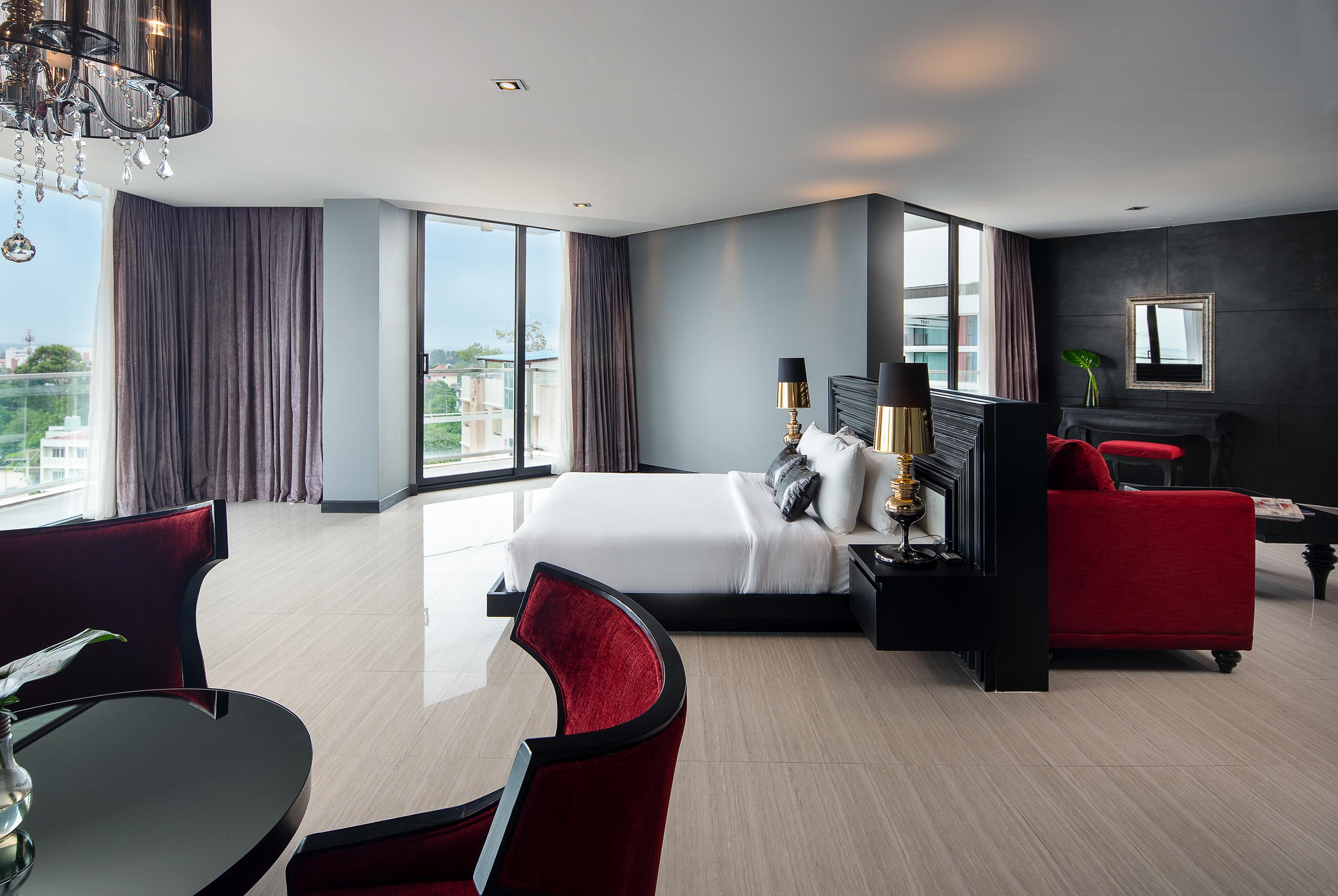 Tsix5 Quarter Hotel Pattaya Ngoại thất bức ảnh