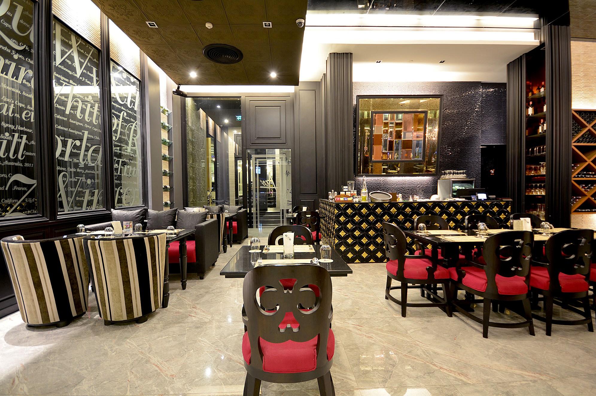 Tsix5 Quarter Hotel Pattaya Ngoại thất bức ảnh