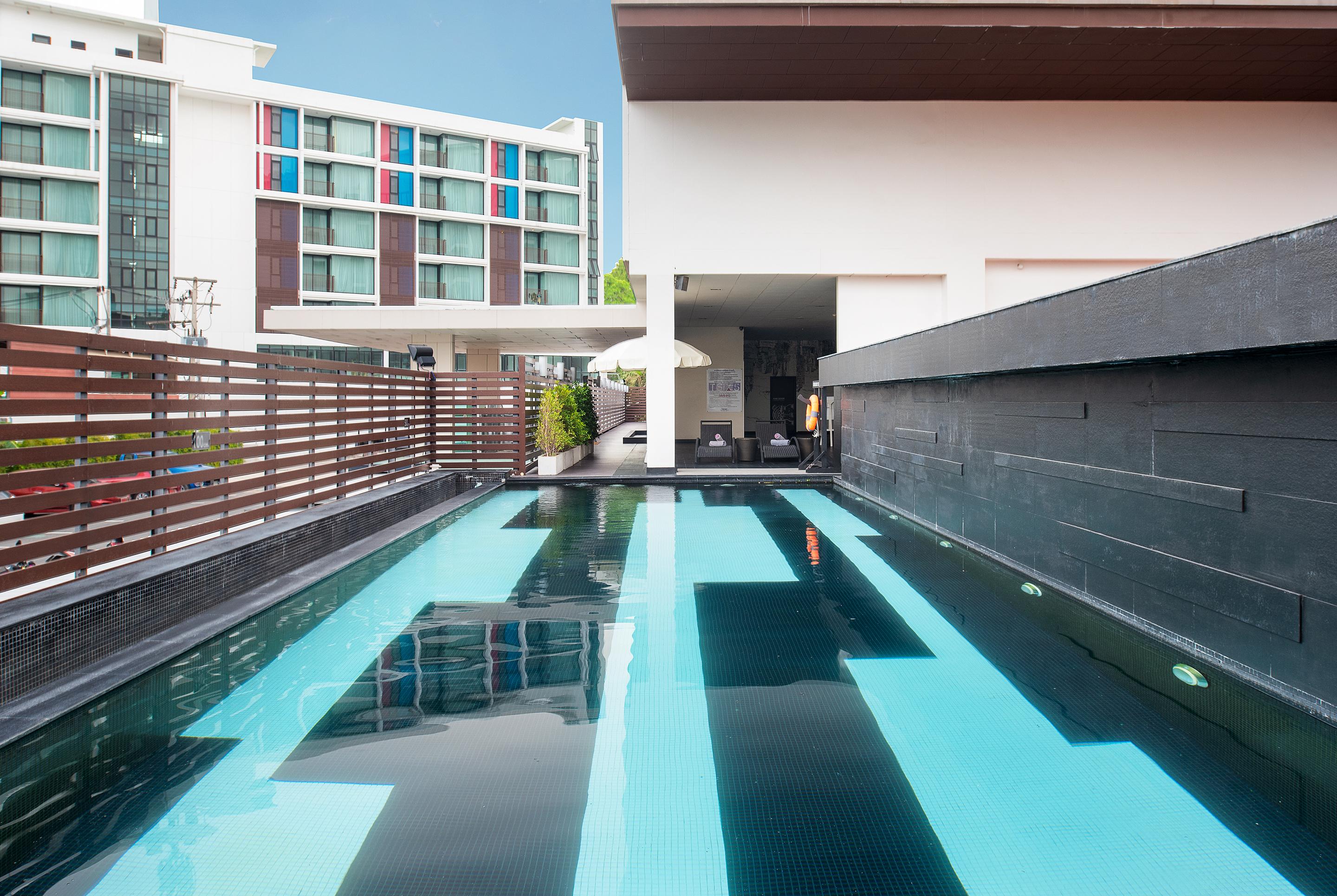 Tsix5 Quarter Hotel Pattaya Ngoại thất bức ảnh