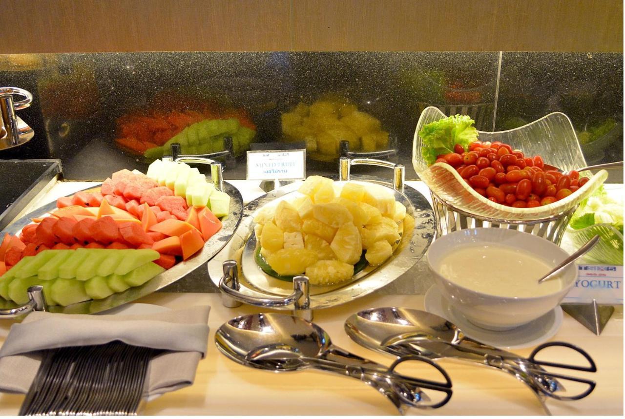 Tsix5 Quarter Hotel Pattaya Ngoại thất bức ảnh