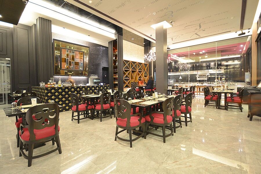 Tsix5 Quarter Hotel Pattaya Ngoại thất bức ảnh