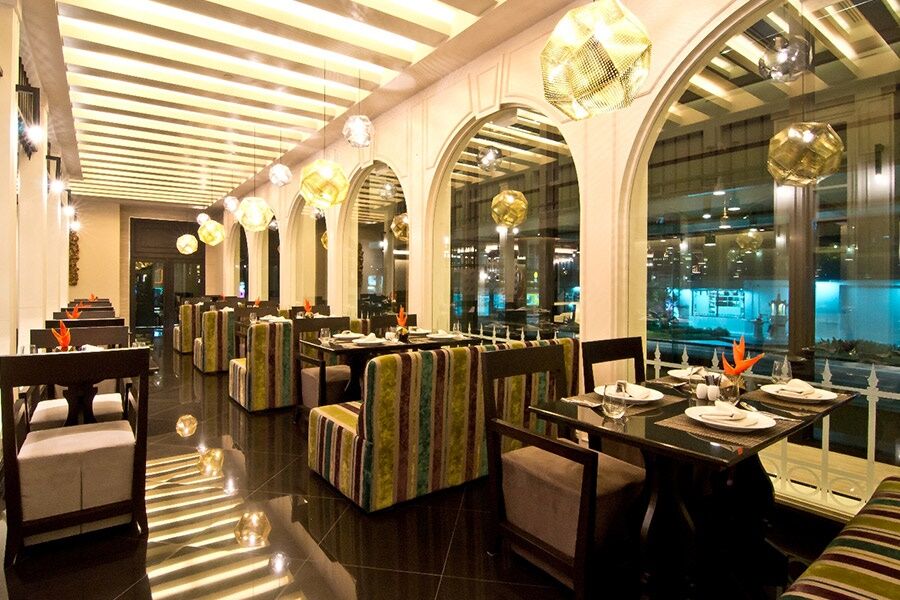 Tsix5 Quarter Hotel Pattaya Ngoại thất bức ảnh