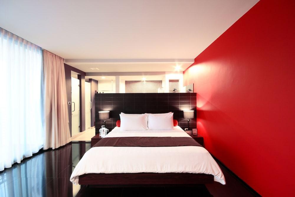 Tsix5 Quarter Hotel Pattaya Ngoại thất bức ảnh